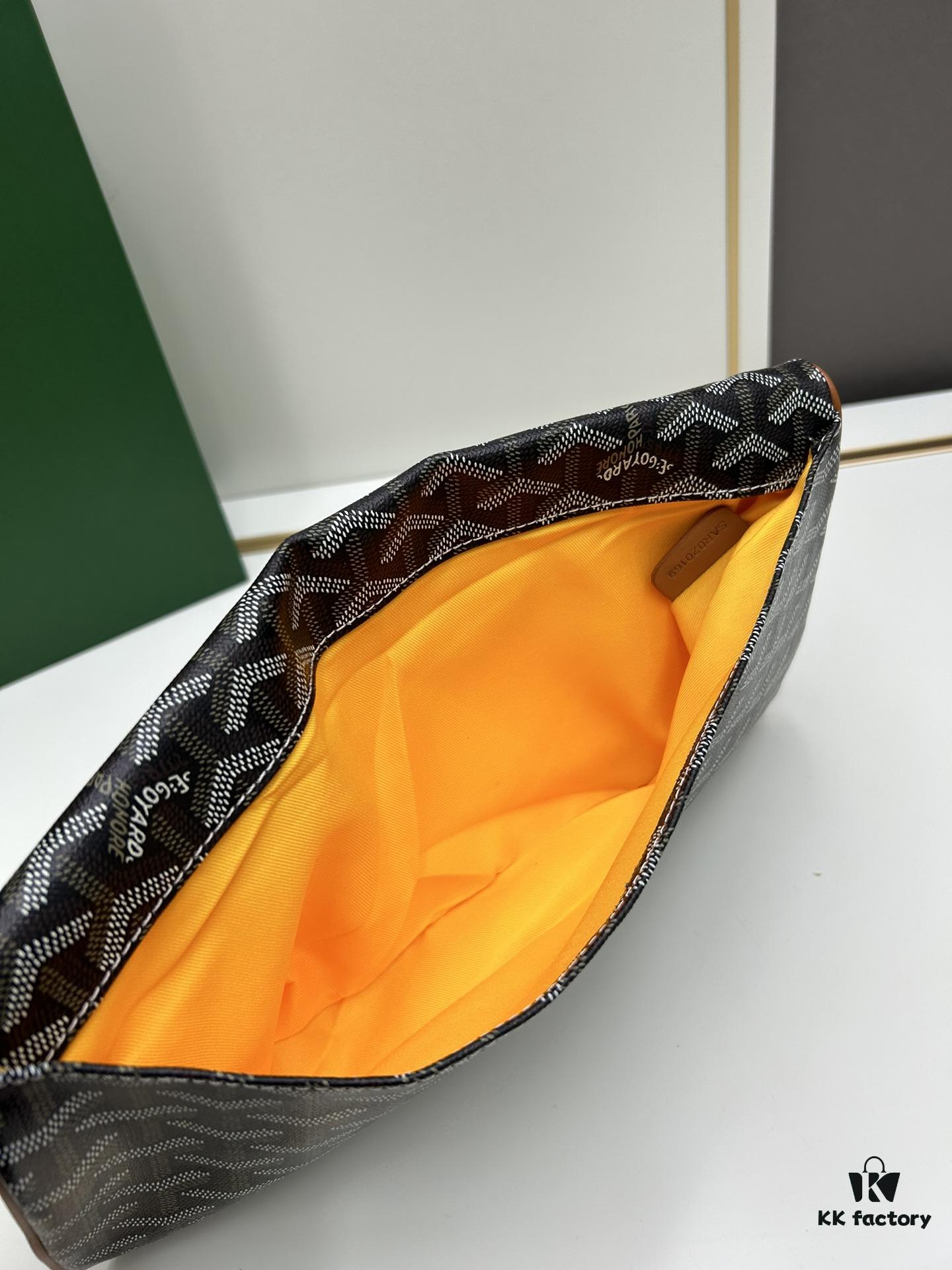 6930c8da6e68136f4d9afef1 SAINTE-MARIE Clutch Bag with Double-Faced Flap Design, GOYARD Canvas and Calfskin Leather