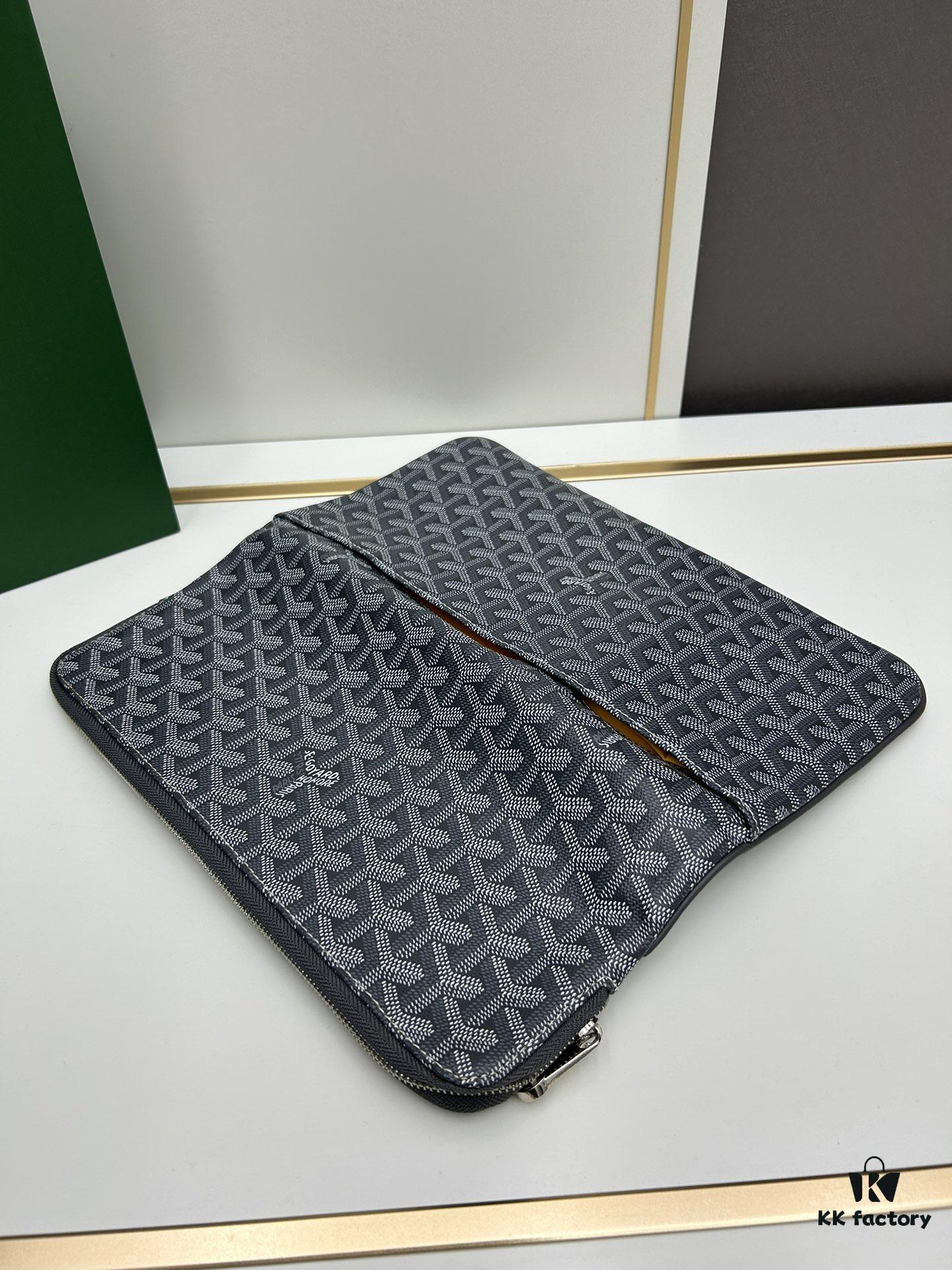 6930c8e06e68136f4d9afef8 SAINTE-MARIE Clutch Bag with Reversible Flap Design, GOYARDine Canvas and Chevron Calfskin