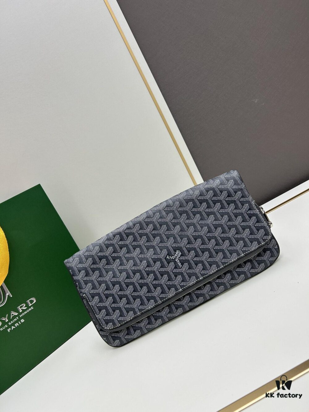 6930c8eb6e68136f4d9aff09 SAINTE-MARIE Clutch Bag with Reversible Flap Design, GOYARDine Canvas and Chevron Calfskin