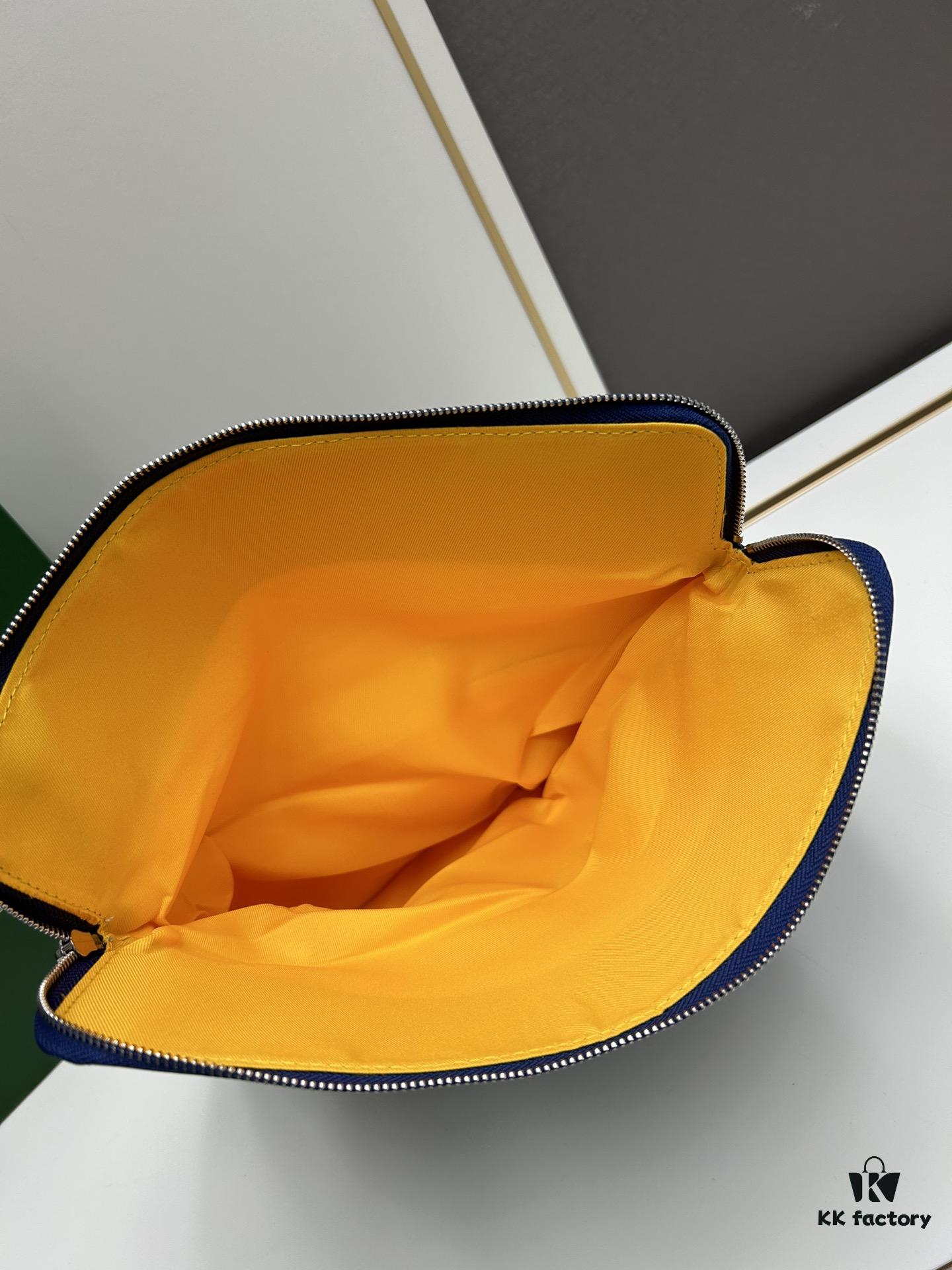 6930c8ec6e68136f4d9aff0d SAINTE-MARIE Clutch with Reversible Flap, GOYARD Canvas and Calfskin Leather