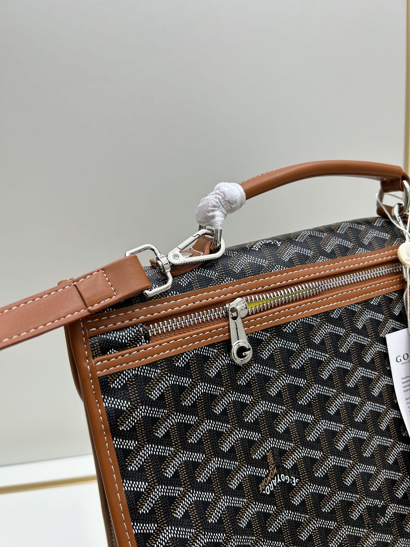 6930c95c6e68136f4d9affc2 Saint Léger Goya Dogtooth Backpack