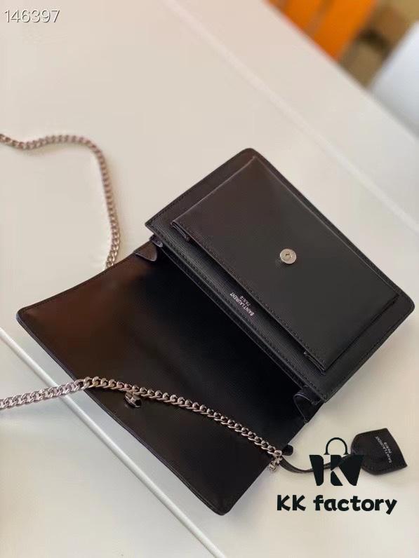 6930c9a06e68136f4d9b0044 Yves Saint Laurent