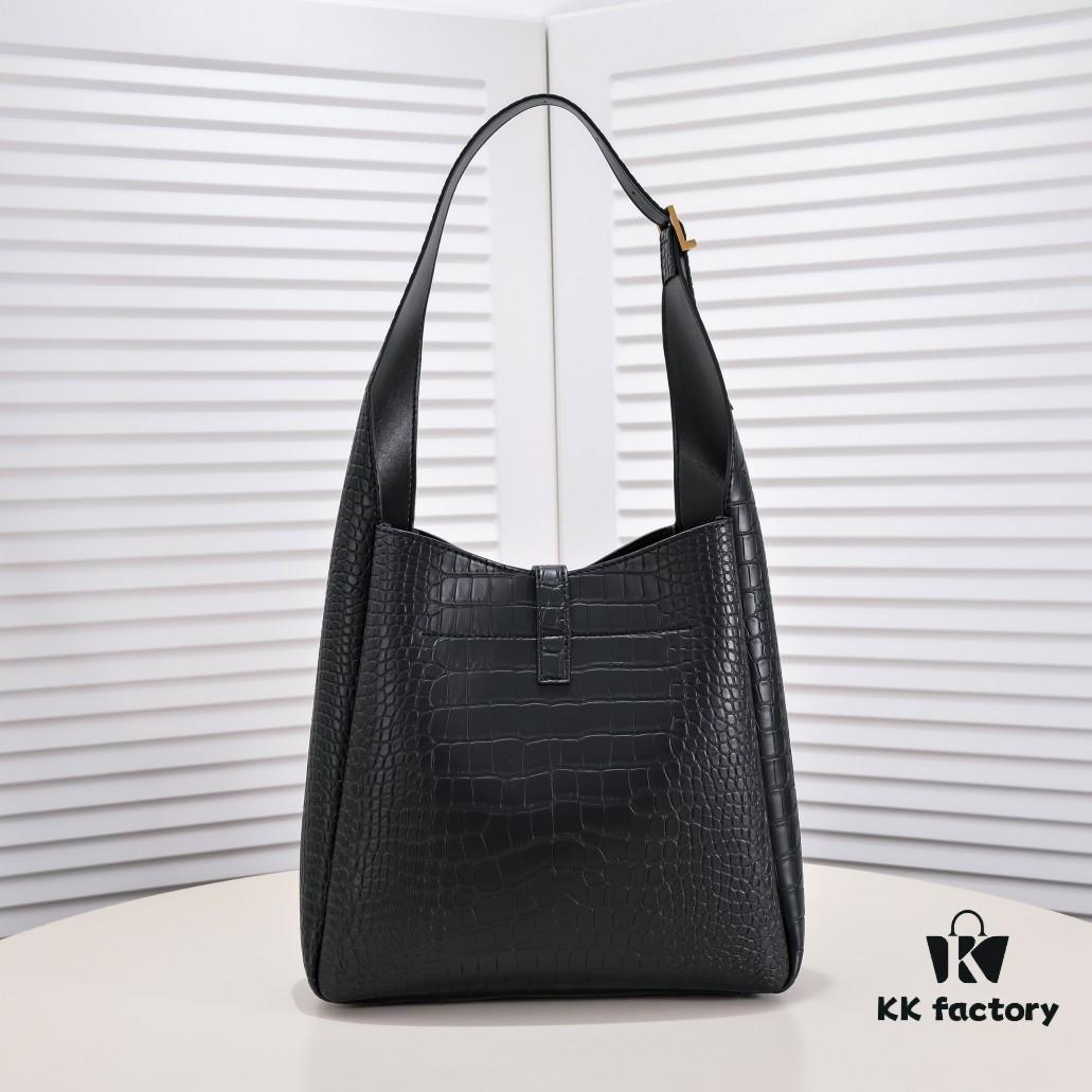 6930c9c96e68136f4d9b008a Saint Laurent 2023 Spring New Arrival - Hobo Rose Style Shoulder Bag