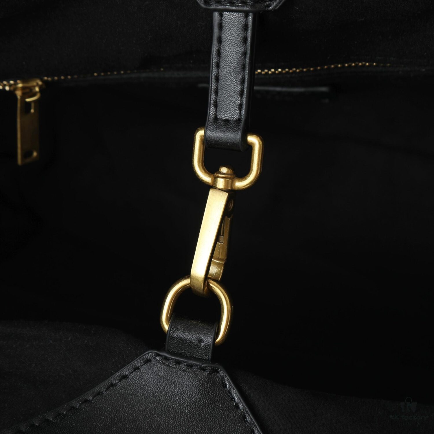 6930cab36e68136f4d9b0204 YSL Saint Laurent Rattan Mother-and-Child Tote Bag 💕 Spacious Lightweight Design with Contrasting Colors and Large Y Logo