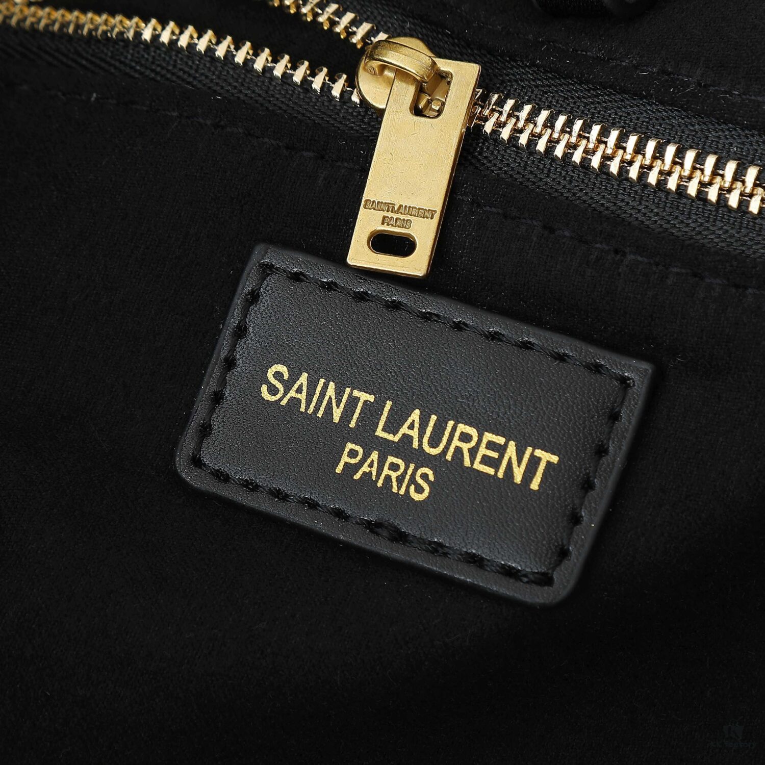 6930cab46e68136f4d9b0206 YSL Saint Laurent Rattan Mother-and-Child Tote Bag 💕 Spacious Lightweight Design with Contrasting Colors and Large Y Logo