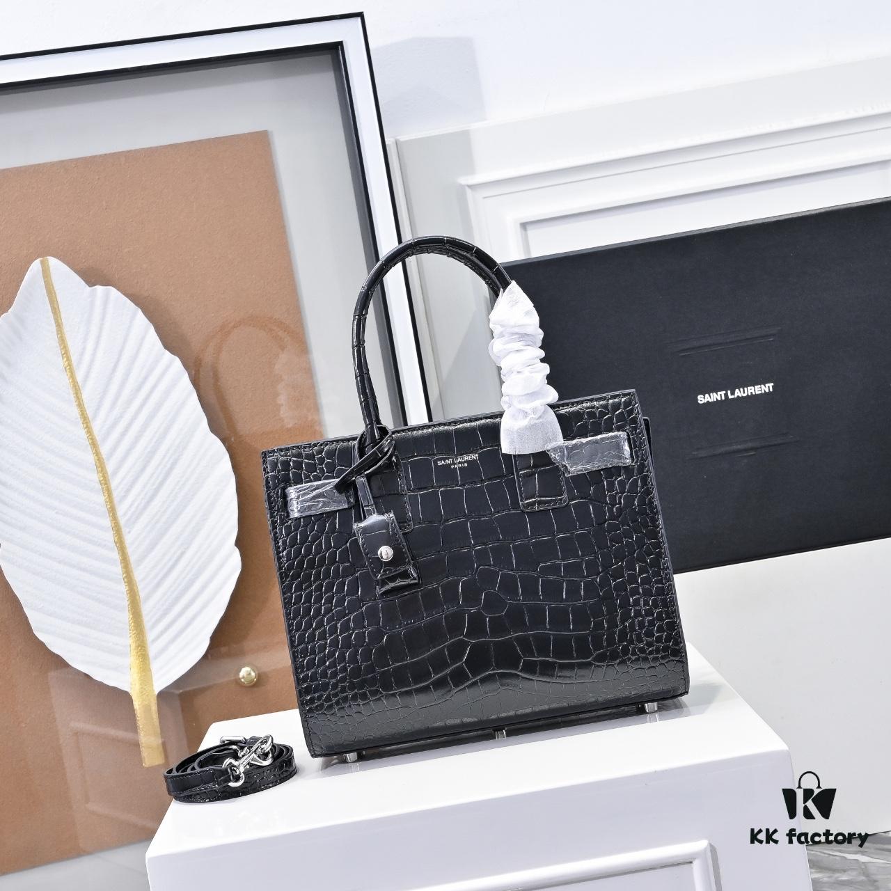 New Arrival Smooth Weave Rose-Inspired Street Style Bag | YSL's Muse Favorite