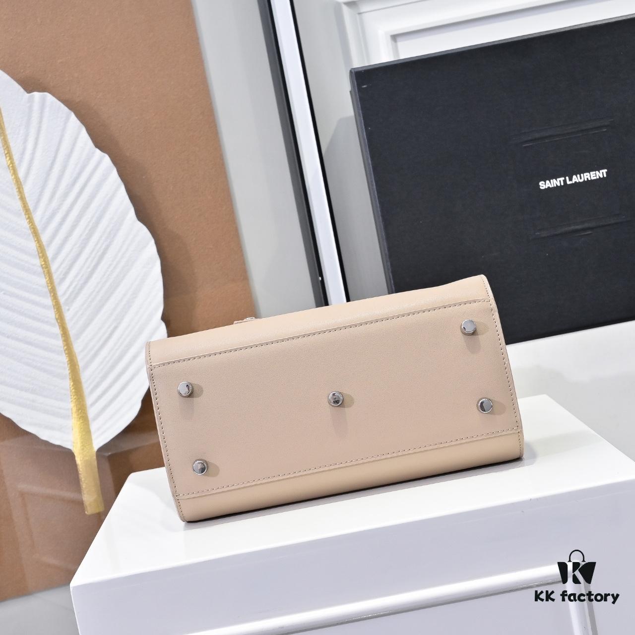 6930cb4f6e68136f4d9b0318 New Arrival Plain Weave Rose Same Style Street Snap Bag | YSL's Official Spokesmodel Really Knows Style