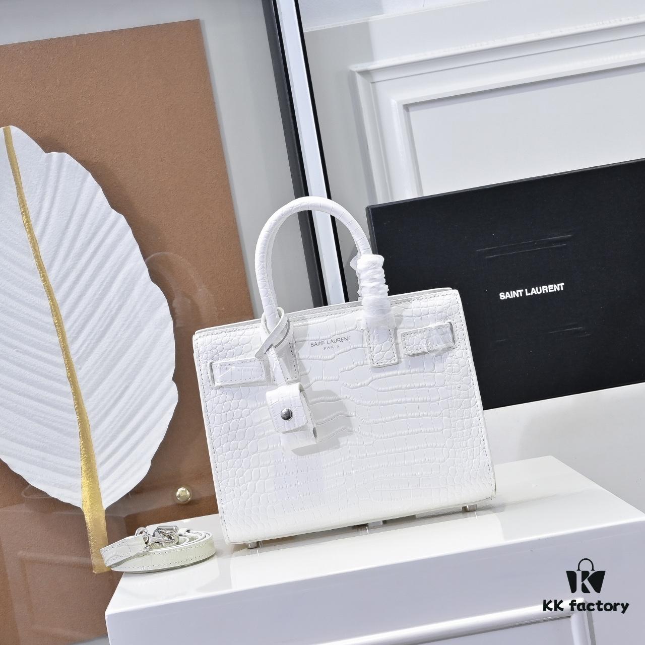 6930cb536e68136f4d9b031f Rose's Street Style Bag | YSL's Muse Has Perfect Taste