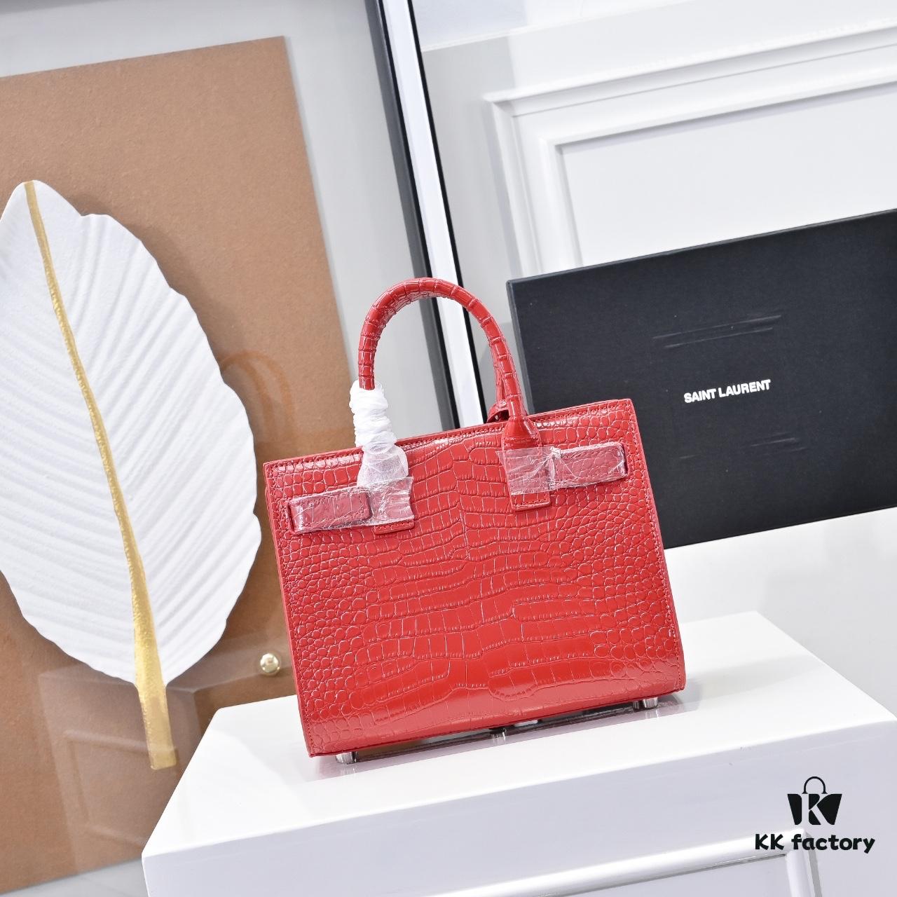 6930cb586e68136f4d9b0327 Rose's Street Style Bag | YSL's Muse Has Perfect Taste