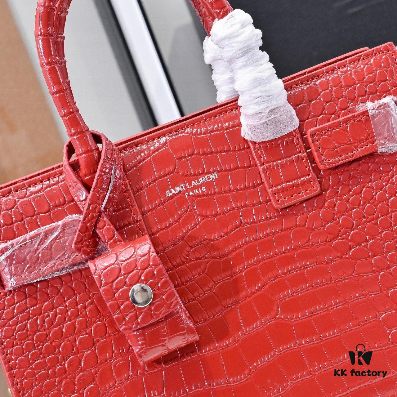 6930cb596e68136f4d9b0329 Rose's Street Style Bag | YSL's Muse Has Perfect Taste