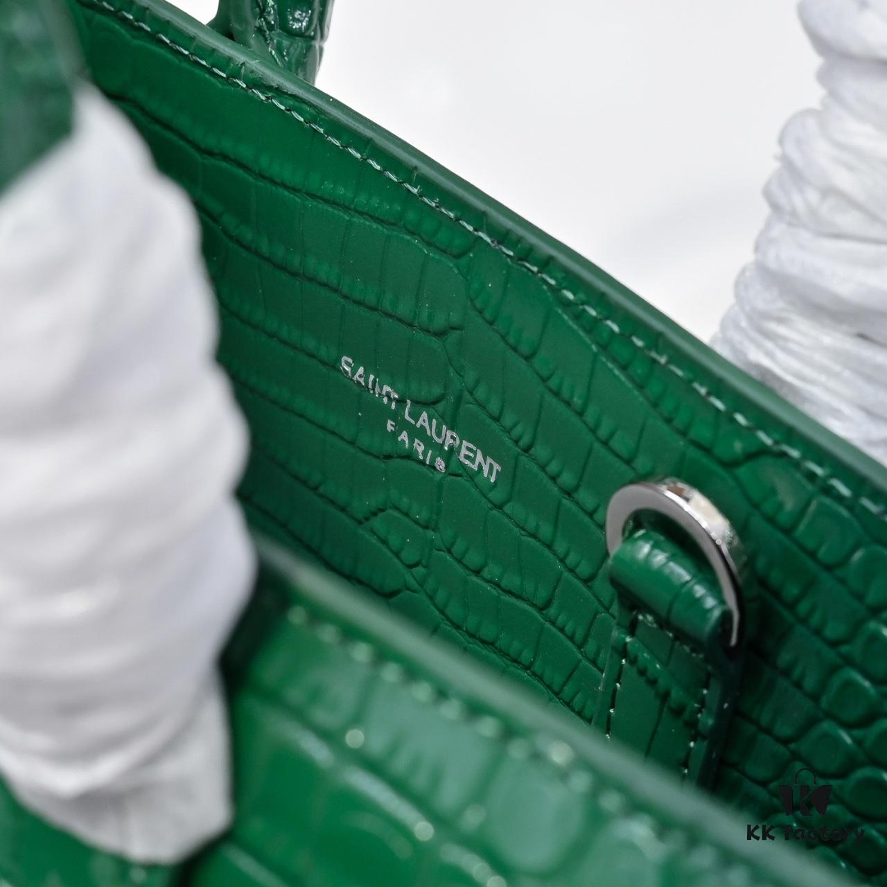 Rose's Street Style Bag | YSL's Muse Makes a Statement