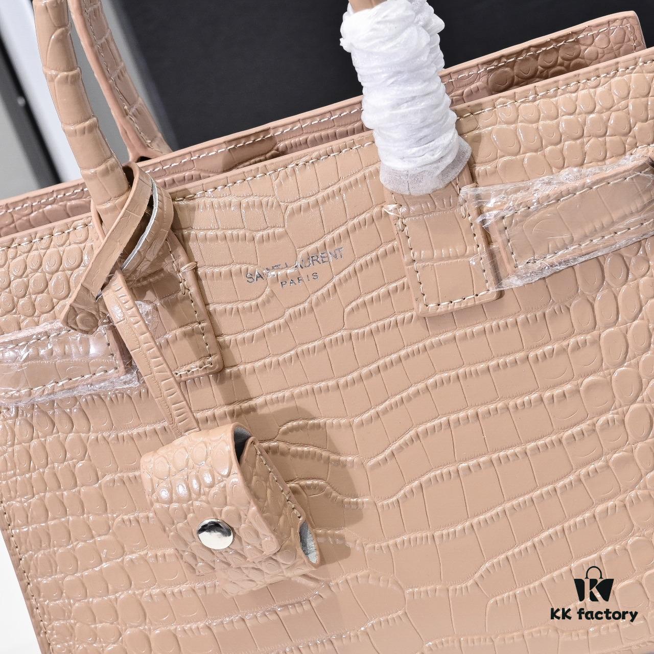 6930cb686e68136f4d9b033f Rose's Street Style Bag | YSL's Muse Inspires Fashion Trends