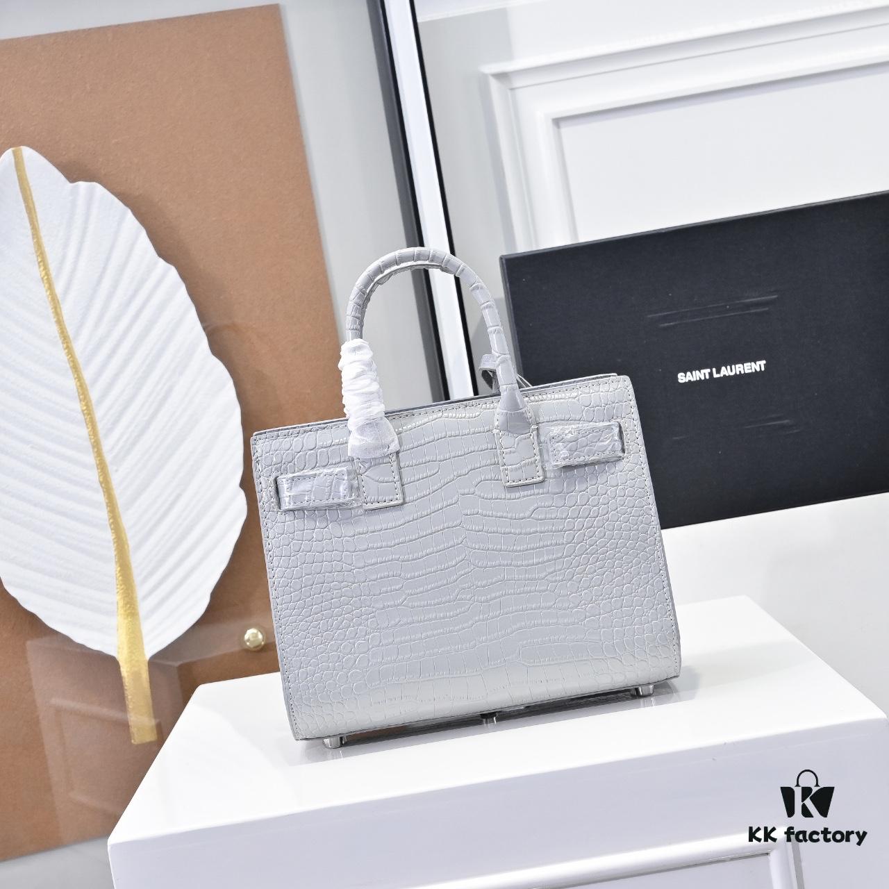6930cb6e6e68136f4d9b0349 Rose's Street Style Bag | YSL's Muse Wears the Kate Chain Bag