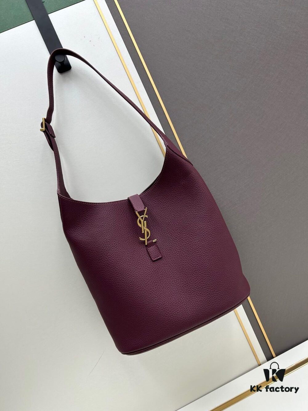 6930cbc36e68136f4d9b03cc New Arrival 💰👜 Fashionable Large-Capacity HOBO Bucket Bag – Stylish and Modern with Unique Charm