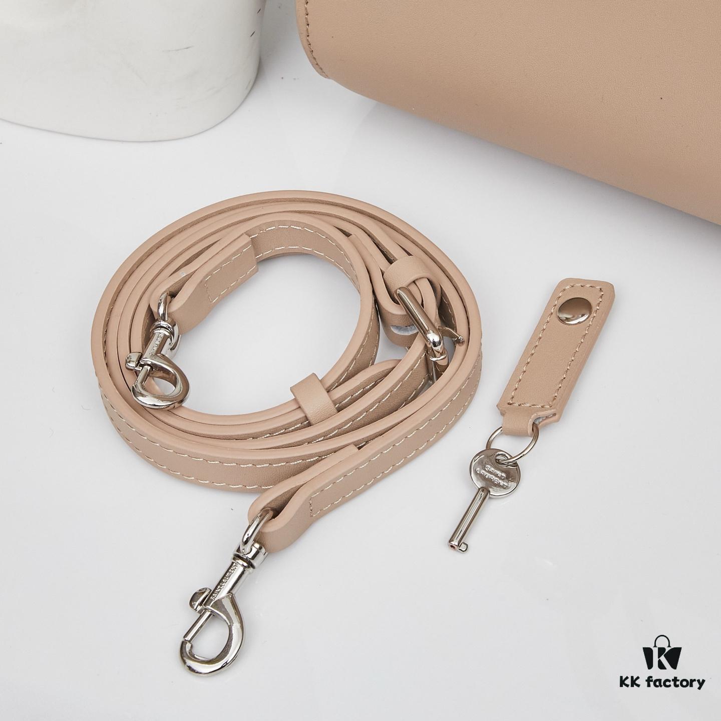 6930cc146e68136f4d9b044a New Arrival Smooth Texture Rose-Inspired Street-Style Bag | YSL's Muse Inspires the Trend