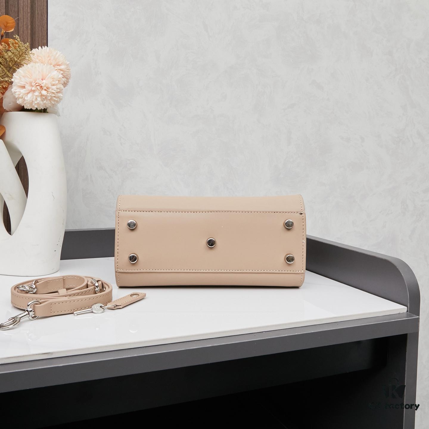 6930cc1a6e68136f4d9b0454 New Arrival Suede Plain YSL Kate Chain Bag – Rose's Street Style Pick