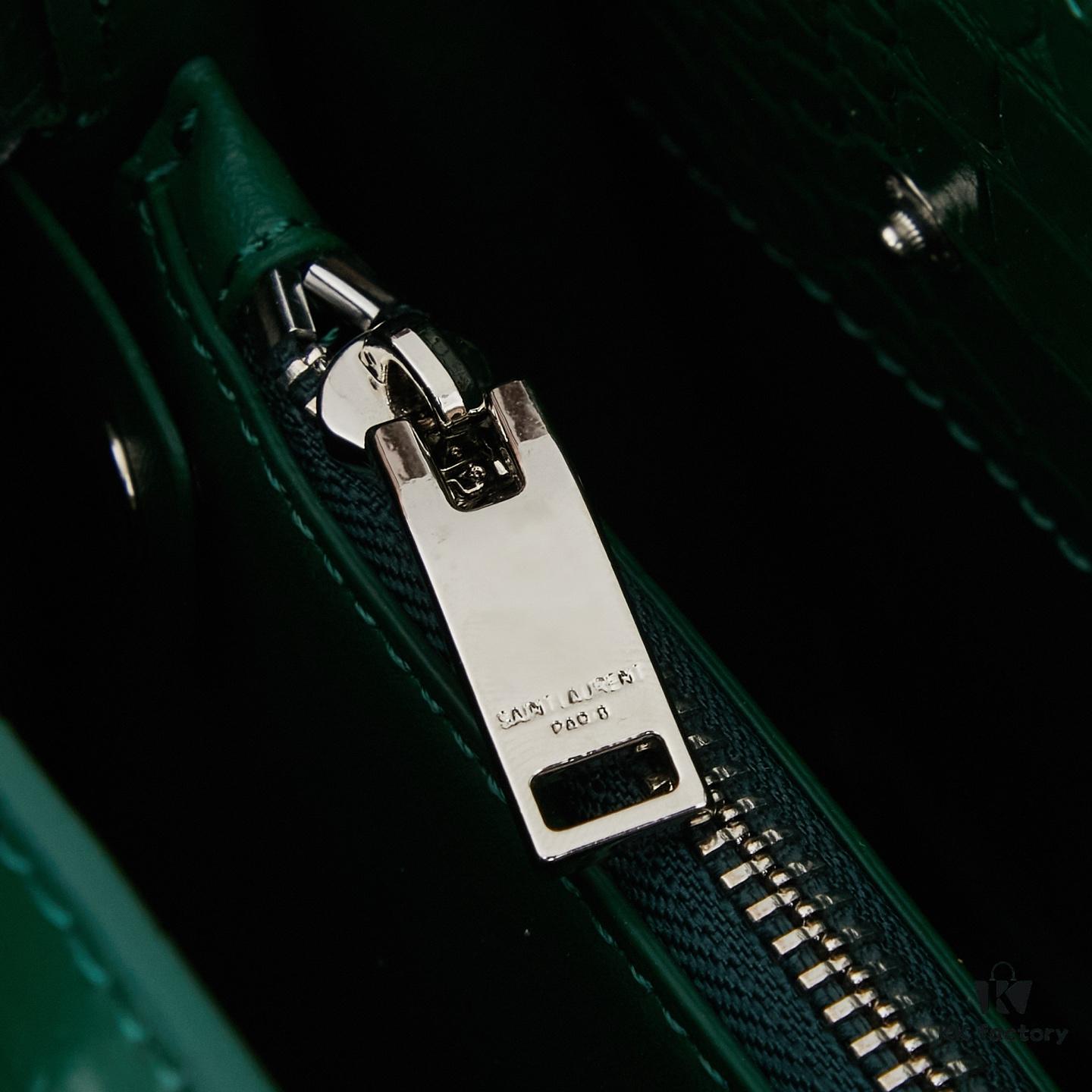 6930cc2e6e68136f4d9b0472 New Crocodile-Textured Bag | Rose's Popular Street Style Bag