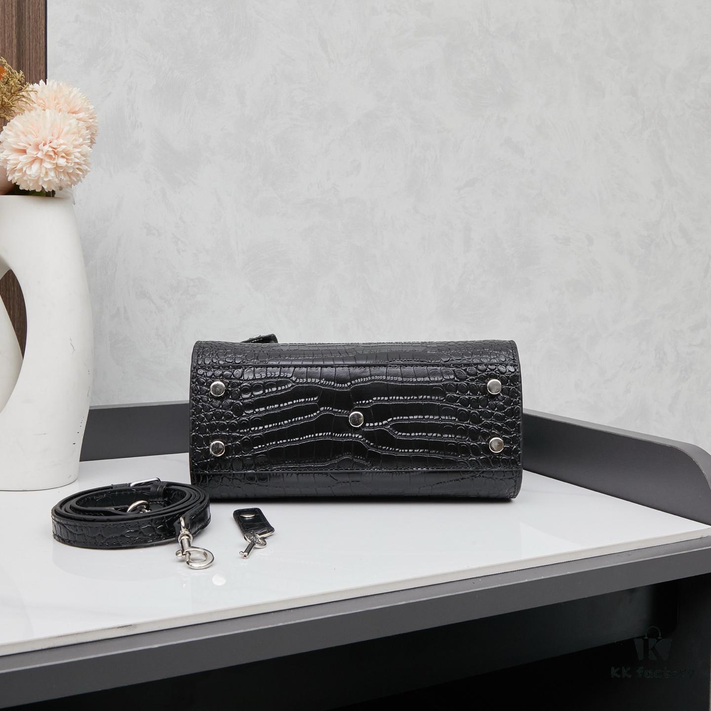 6930cc3c6e68136f4d9b0488 New Crocodile-Textured Bag | Rose's Streetwear Style, YSL's Iconic Kate Chain Bag