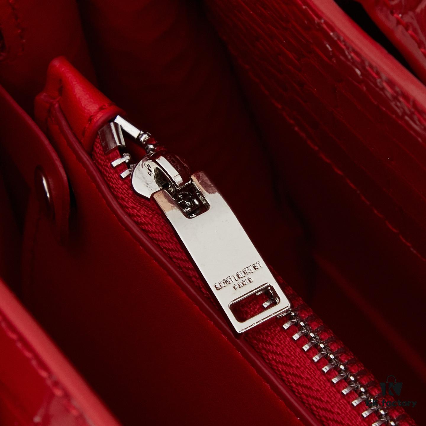 6930cc5f6e68136f4d9b04b9 New Crocodile-Texture Rose-Inspired Street Style Bag | YSL's Celebrity Muse Inspired