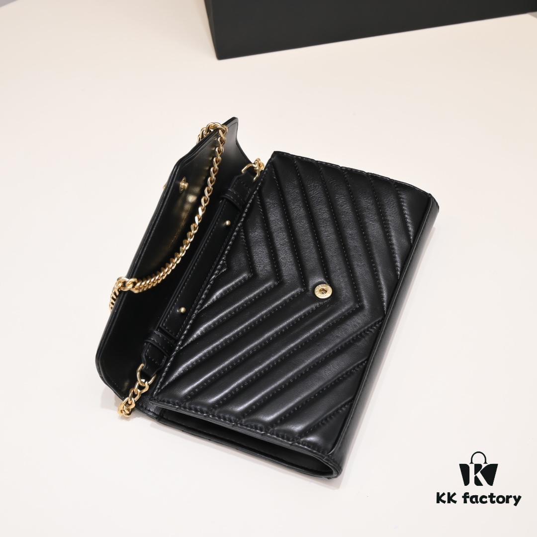 6930cc846e68136f4d9b0508 Golden Chain Lambskin! Classic Best-Selling SAINT LAURENT Front Flip Wallet with Detachable Metal Chain, Interlocking YSL Logo, Jacquard Embossed Stitching Decoration