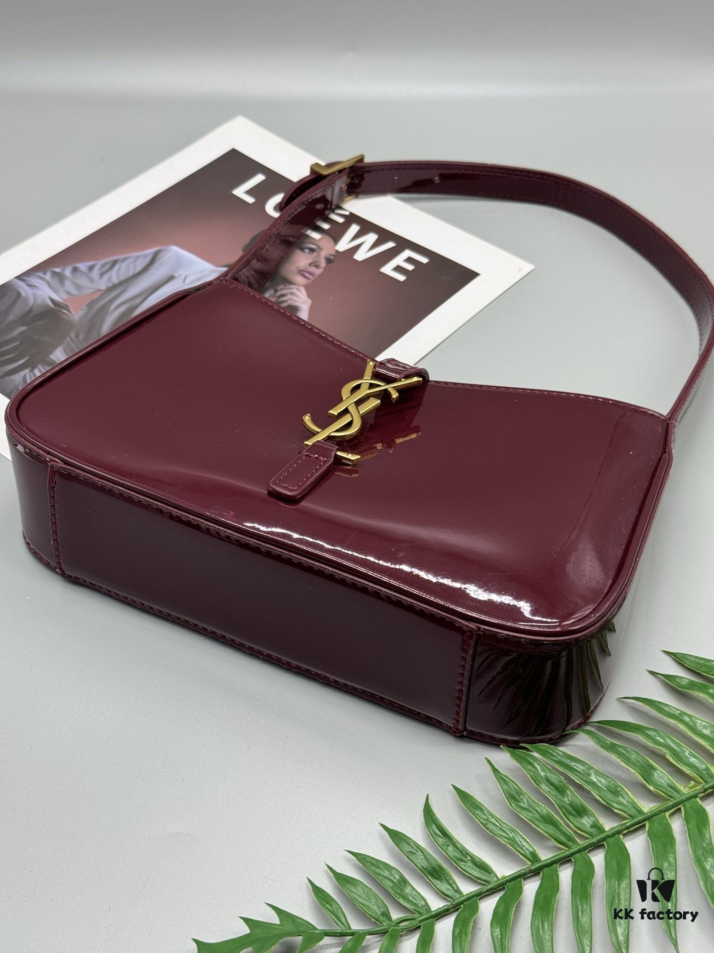 6930cc956e68136f4d9b0526 YSL Patent Leather Crossbody Bag