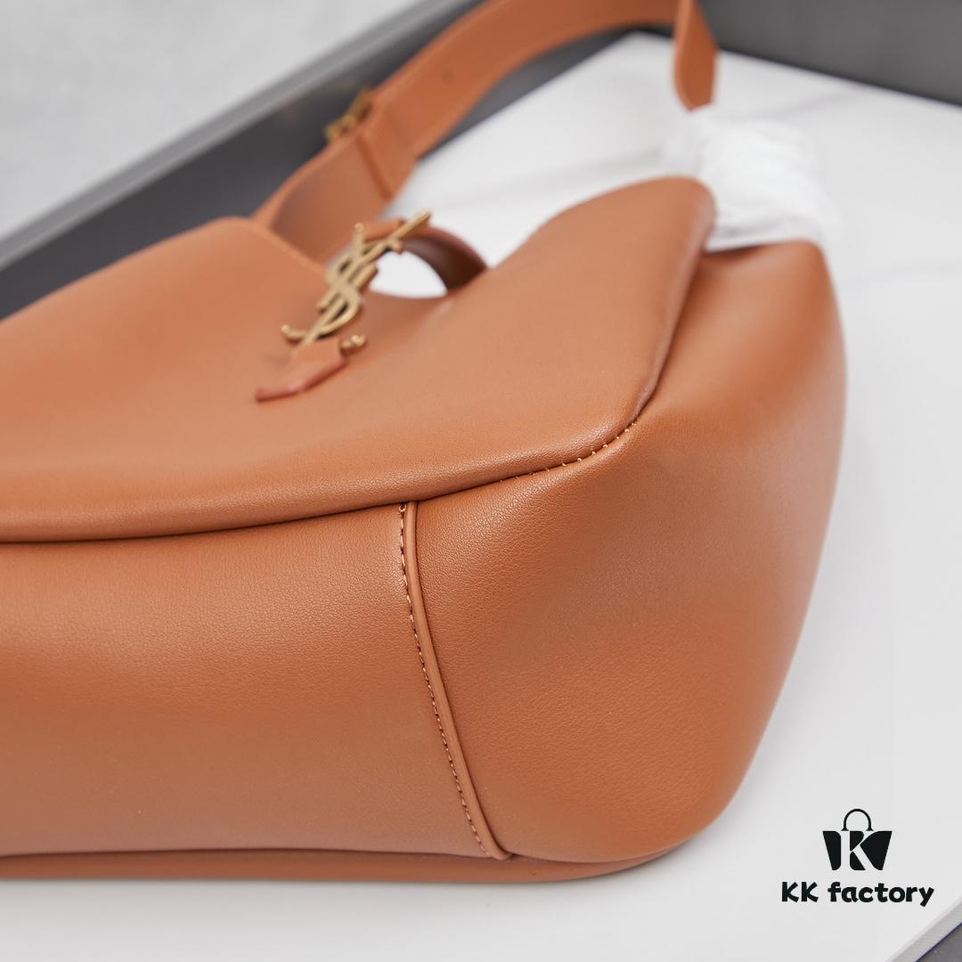 6930ccc86e68136f4d9b0585 New YSL Shoulder Bag, Versatile and Stylish