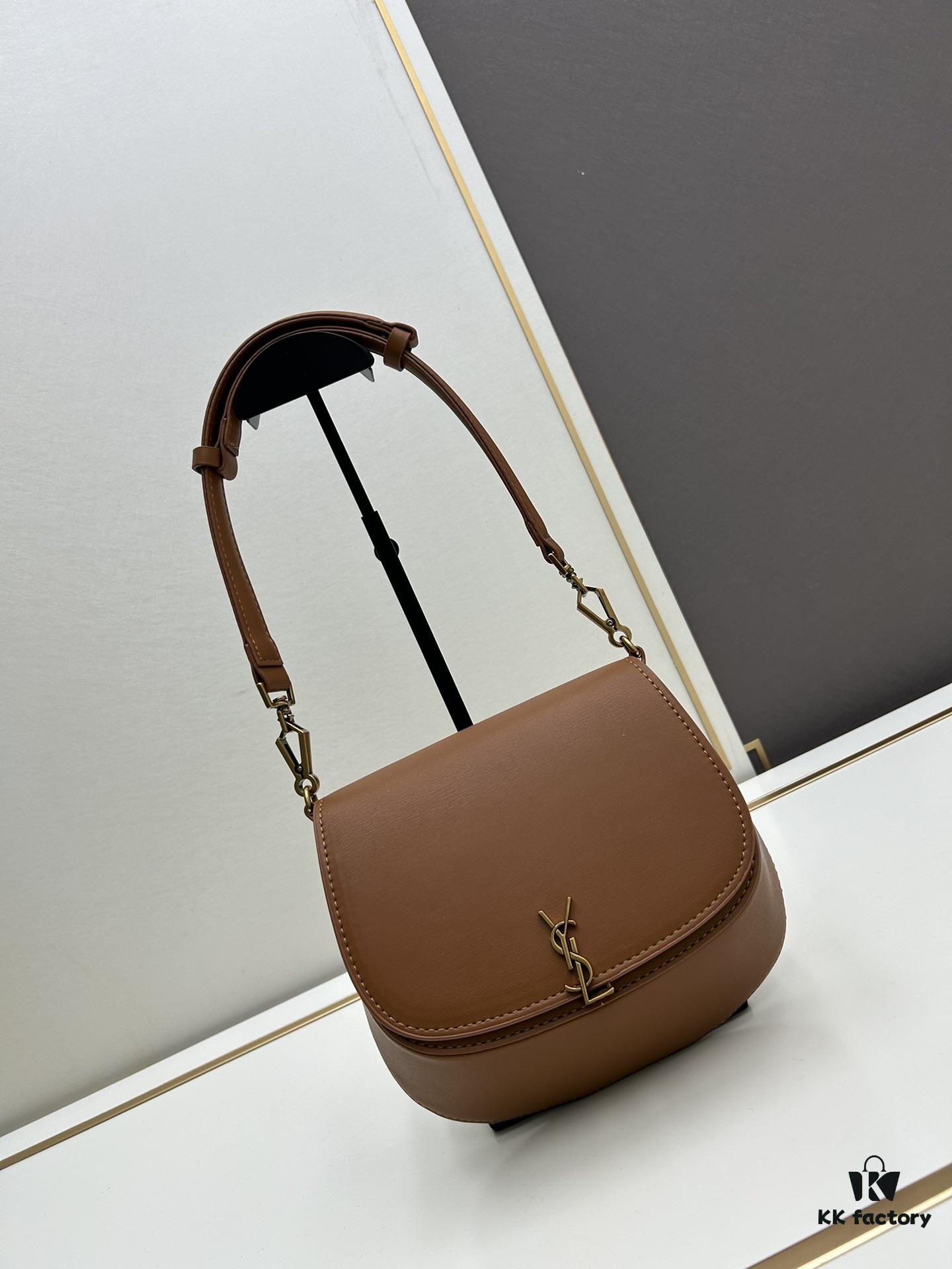 6930ced56e68136f4d9b08e8 New Voltarie Box Style Bag – French Elegance with Adjustable Handle and Shoulder Strap