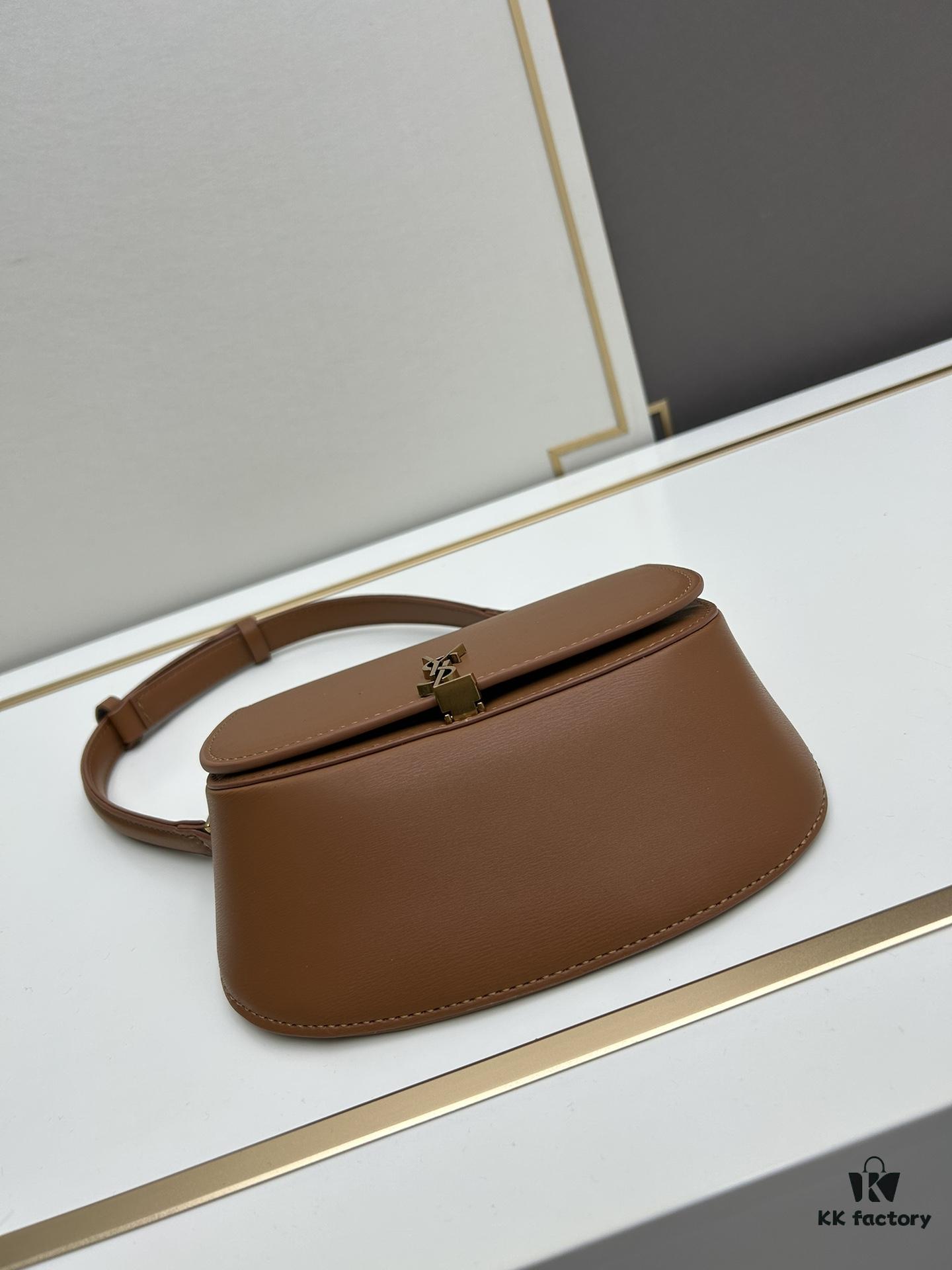 6930ced66e68136f4d9b08eb New Voltarie Box Style Bag – French Elegance with Adjustable Handle and Shoulder Strap