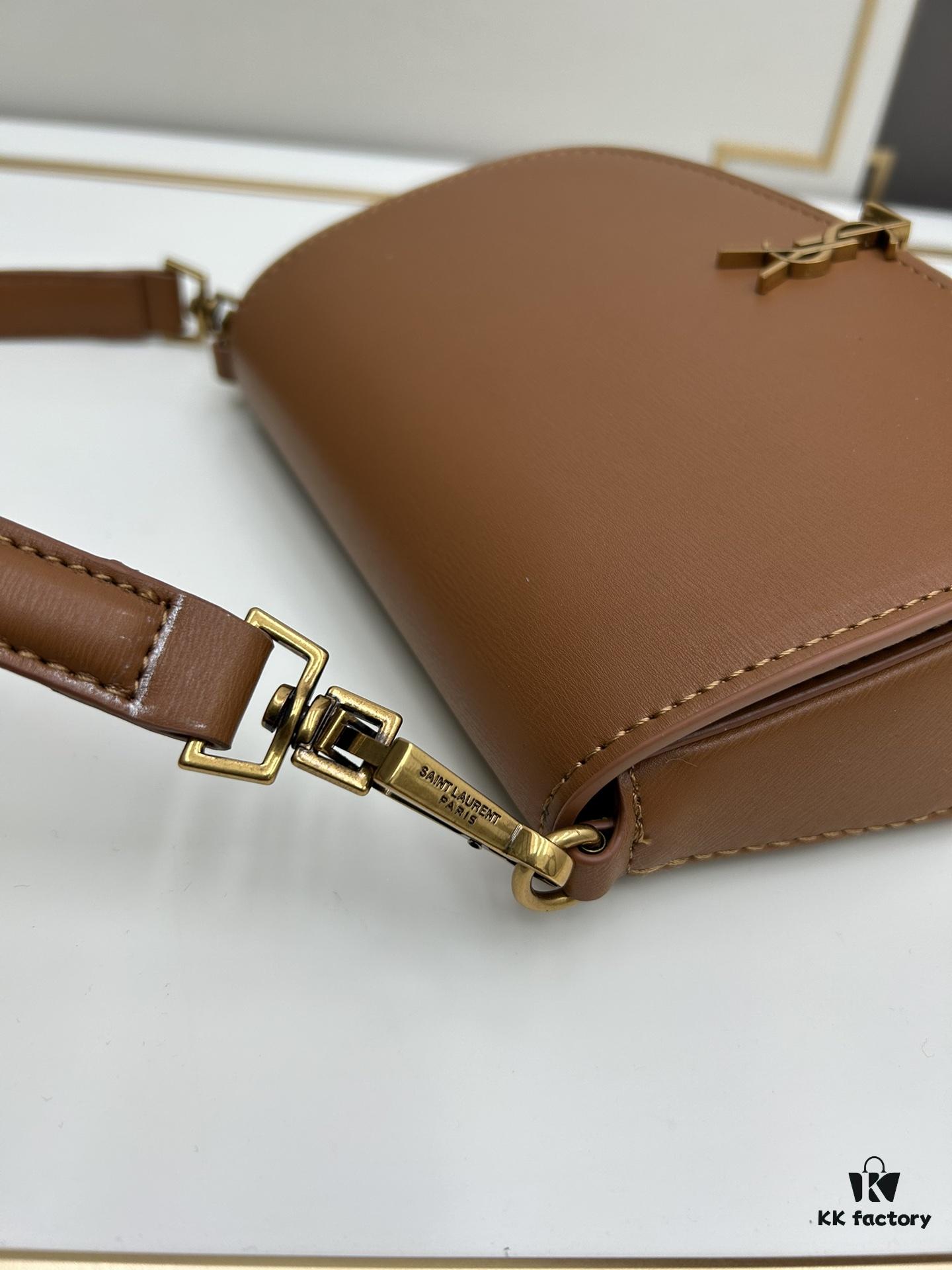 6930ced76e68136f4d9b08ed New Voltarie Box Style Bag – French Elegance with Adjustable Handle and Shoulder Strap