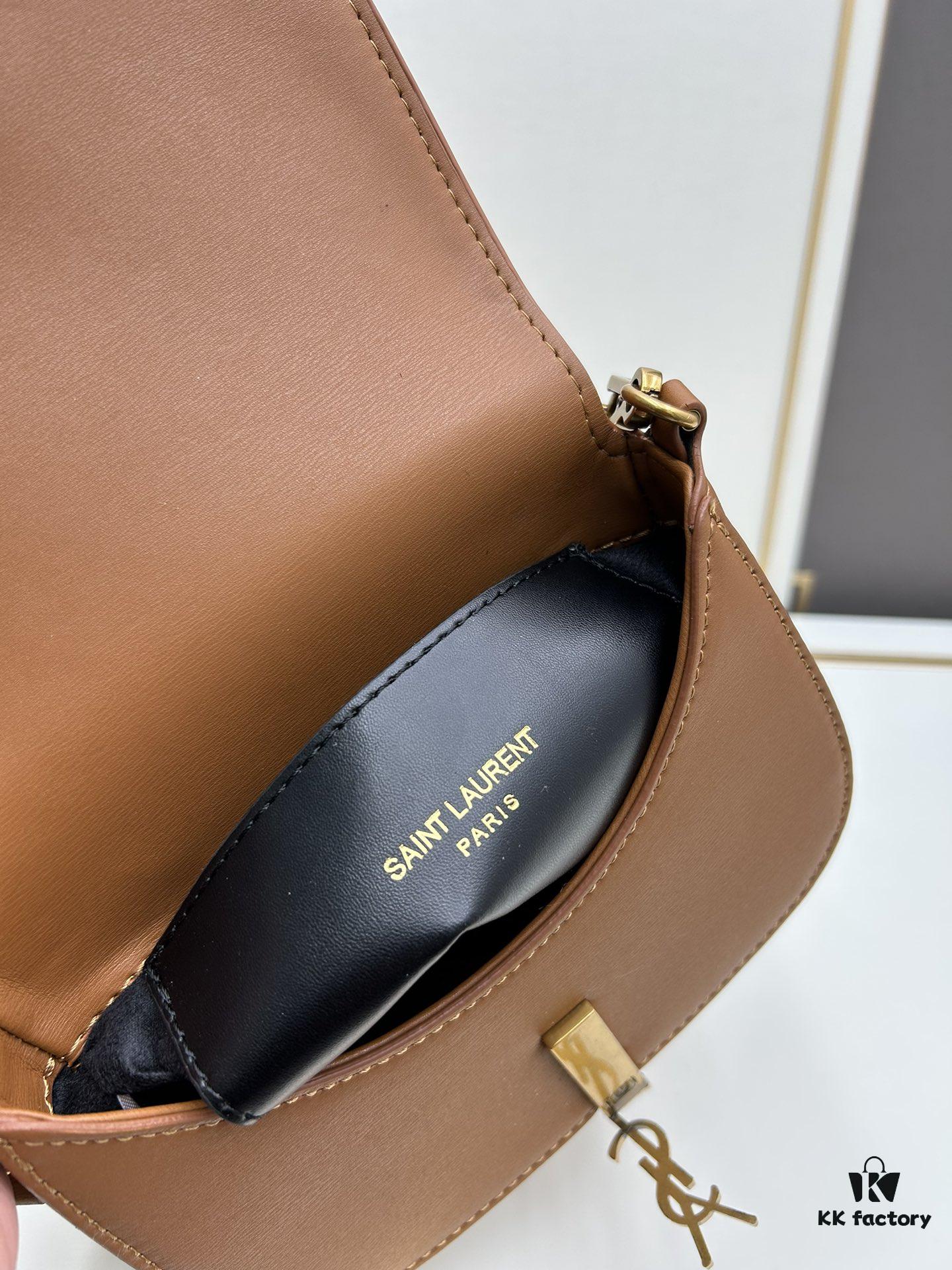 6930ceda6e68136f4d9b08f0 New Voltarie Box Style Bag – French Elegance with Adjustable Handle and Shoulder Strap
