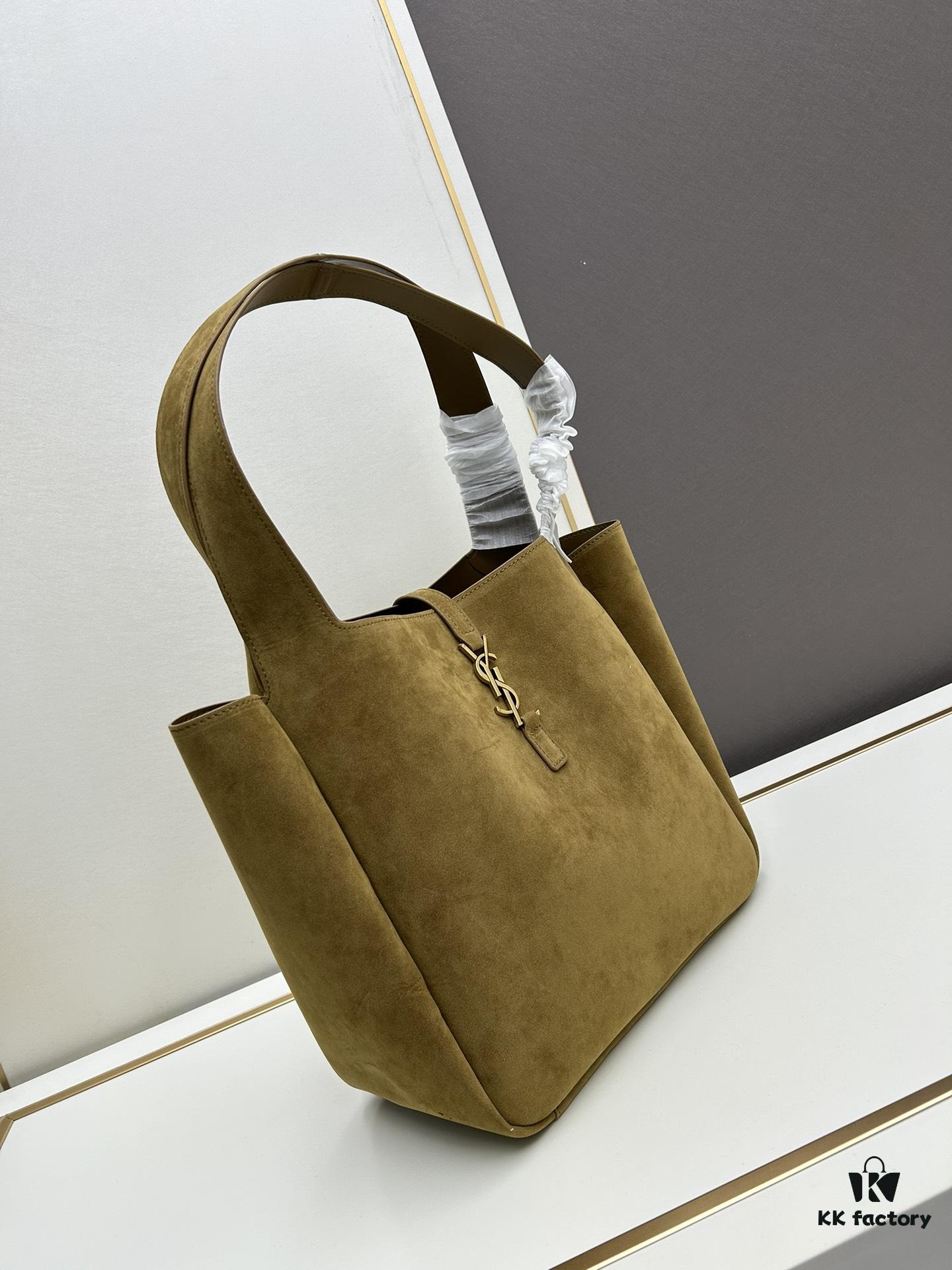 6930cf026e68136f4d9b092b New Arrival with Box 💰 Autumn-Winter 2024 Le Bea. Suede Gold Leaf Color BEA Tote Bag