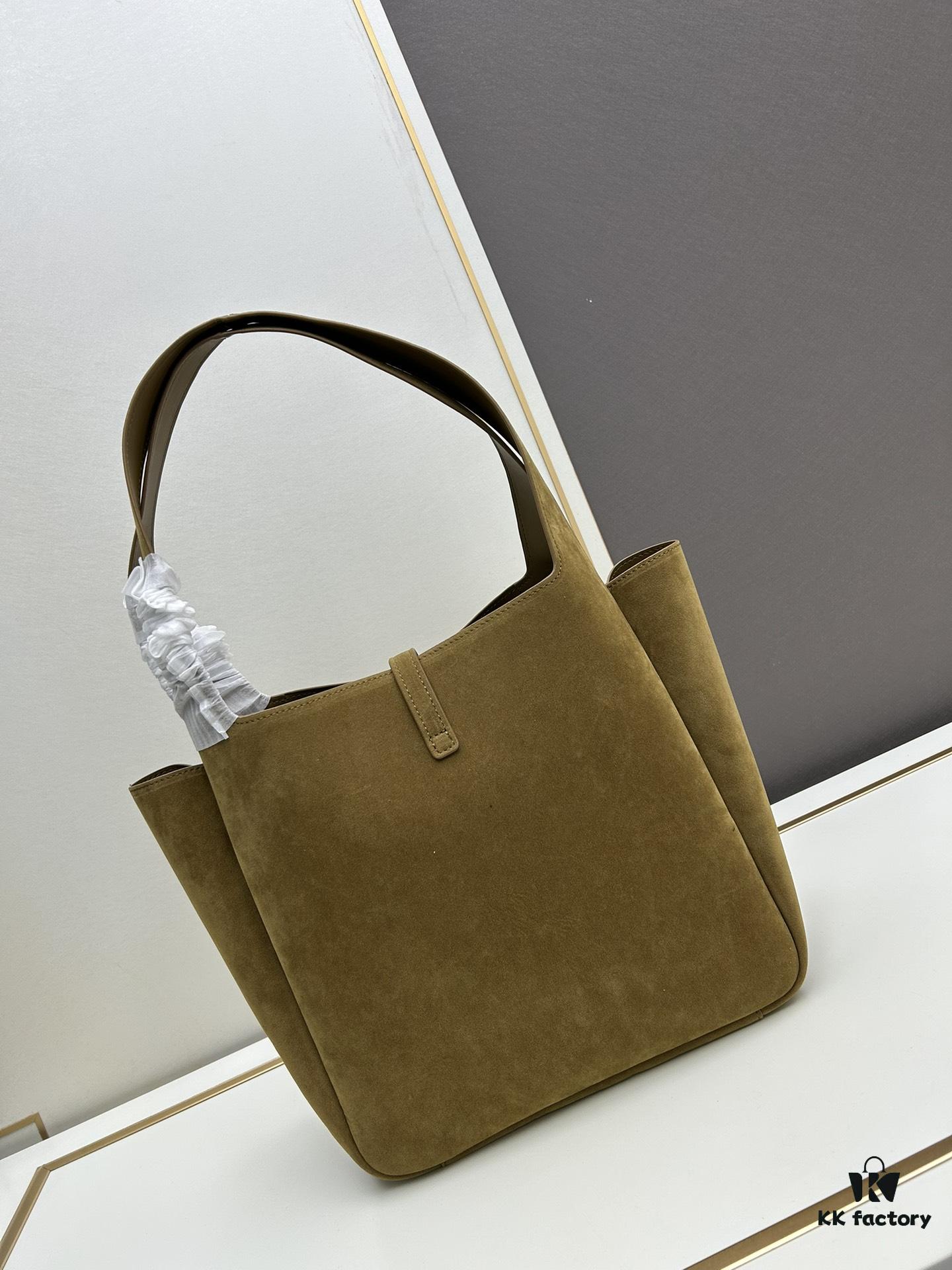 6930cf036e68136f4d9b092c New Arrival with Box 💰 Autumn-Winter 2024 Le Bea. Suede Gold Leaf Color BEA Tote Bag