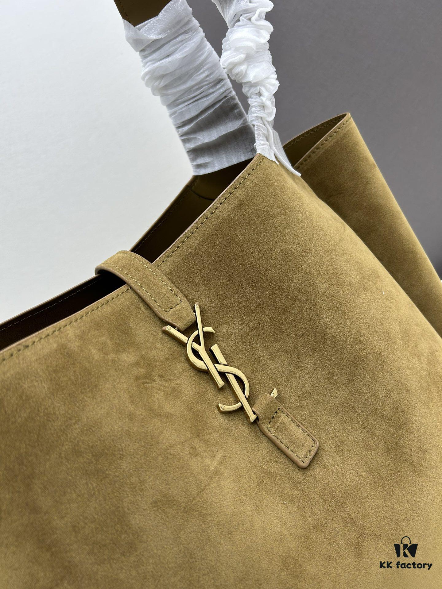 6930cf056e68136f4d9b092f New Arrival with Box 💰 Autumn-Winter 2024 Le Bea. Suede Gold Leaf Color BEA Tote Bag