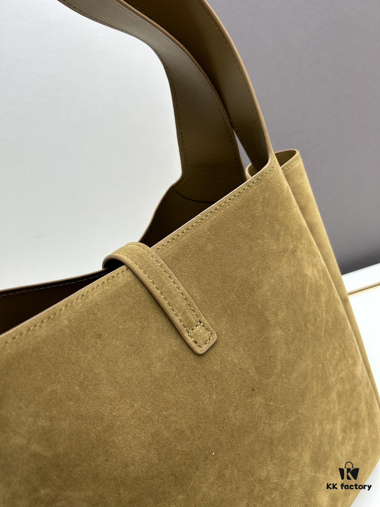 6930cf056e68136f4d9b0930 New Arrival with Box 💰 Autumn-Winter 2024 Le Bea. Suede Gold Leaf Color BEA Tote Bag