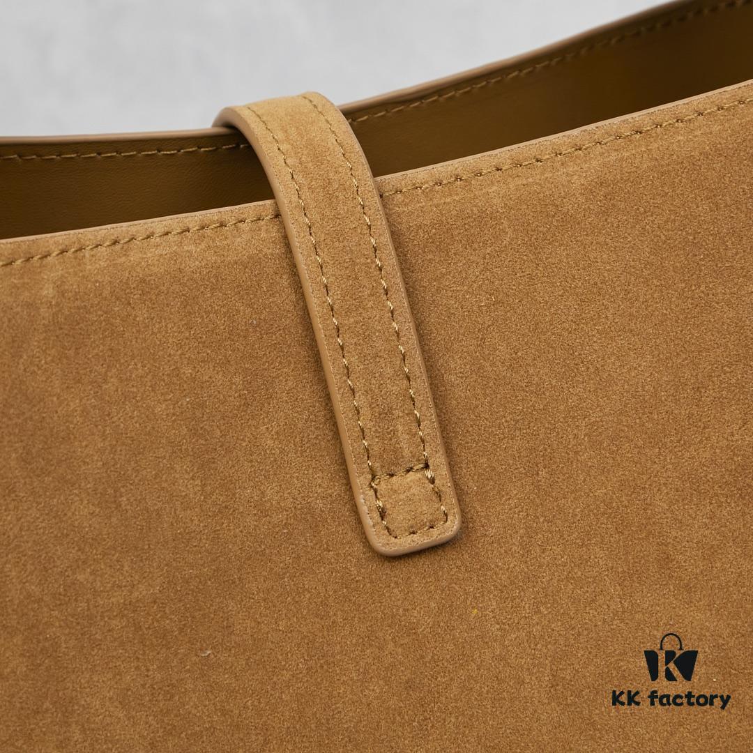 6930cf116e68136f4d9b0941 New Arrival with Box 💰 Autumn-Winter 2024 Le Bea. Suede Gold Leaf Color ||| BEA Tote Bag
