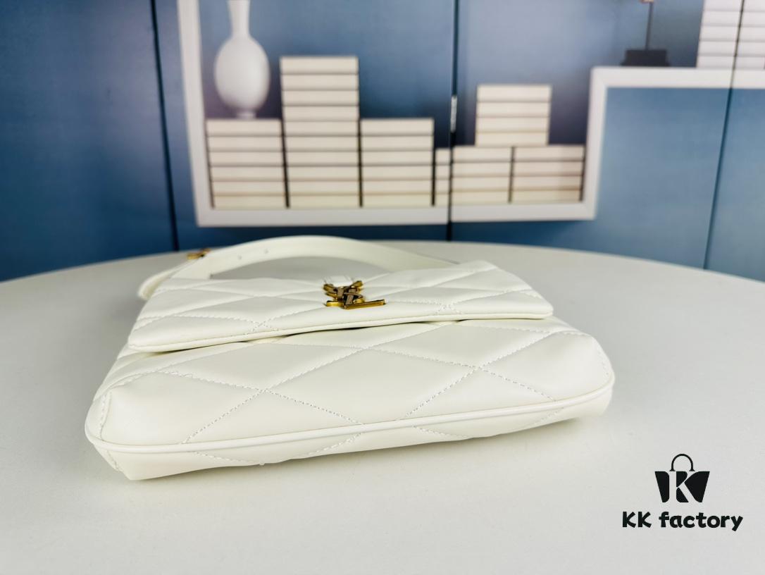 6930cf8b6e68136f4d9b0a11 New Arrival with Box 💰 From Rosé's Back View, See How Beautiful the YSL Trapezoid Shoulder Bag Is! ||| Gold Logo + Diamond Quilted Trapezoidal Silhouette
