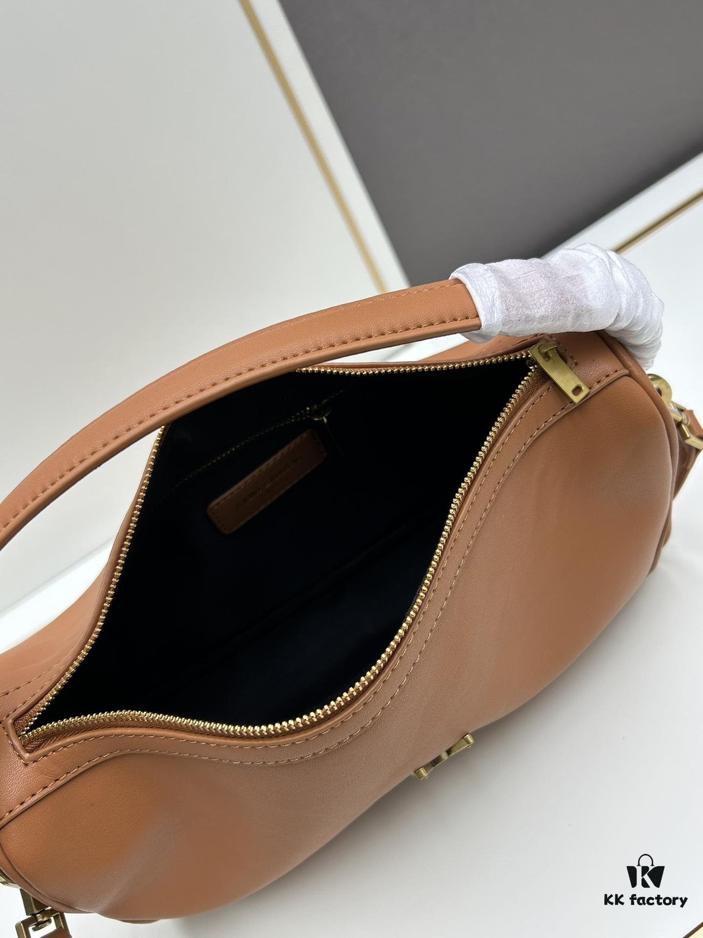 6930cfa16e68136f4d9b0a31 New Arrival with Box 💰 Camera Supple Bag | Bento Bag