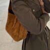 6930d0246e68136f4d9b0b00 Large-sized New Arrival with Box – This Matte Brown-Gold Oversized Bag Exudes Autumn-Winter Charm and Is Simply Irresistible!