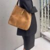 6930d0266e68136f4d9b0b05 Large-sized New Arrival with Box – This Matte Brown-Gold Oversized Bag Exudes Autumn-Winter Charm and Is Simply Irresistible!