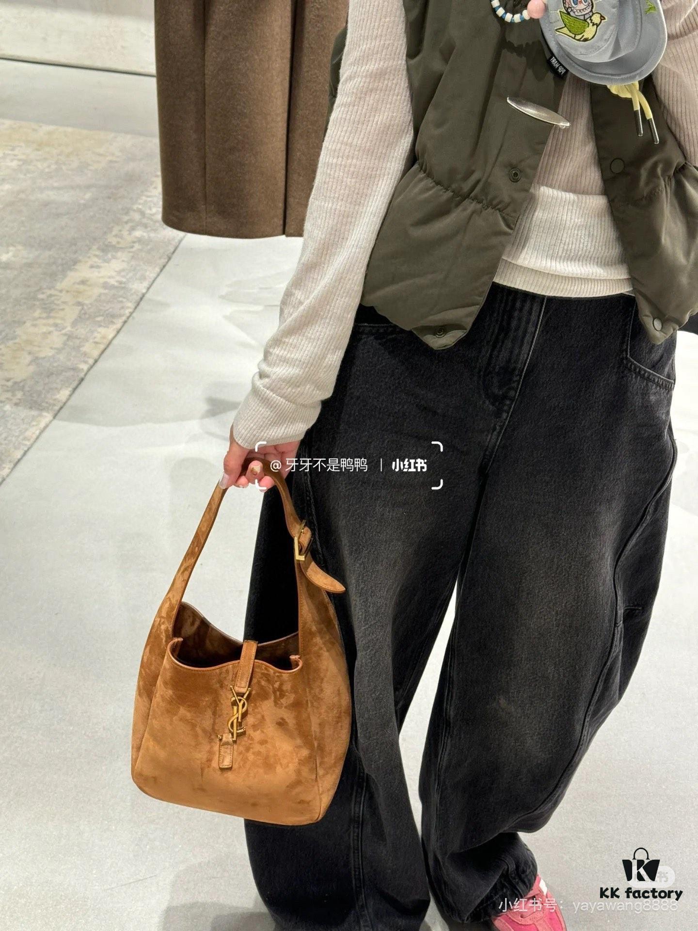 6930d0296e68136f4d9b0b09 Large-sized New Arrival with Box – This Matte Brown-Gold Oversized Bag Exudes Autumn-Winter Charm and Is Simply Irresistible!