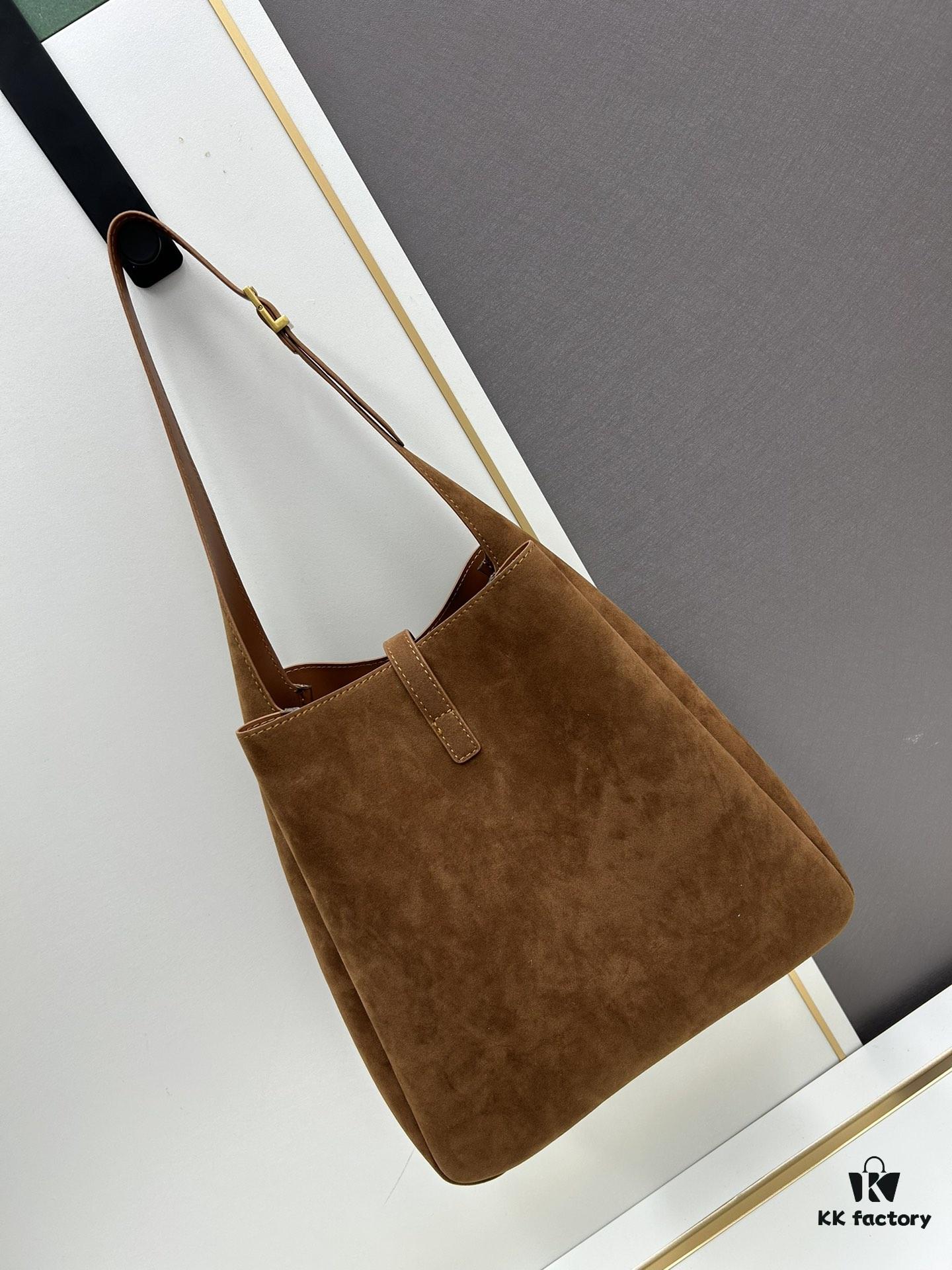 6930d0356e68136f4d9b0b19 Large-sized New Arrival with Box – This Matte Brown-Gold Oversized Bag Exudes Autumn-Winter Charm and Is Simply Irresistible!