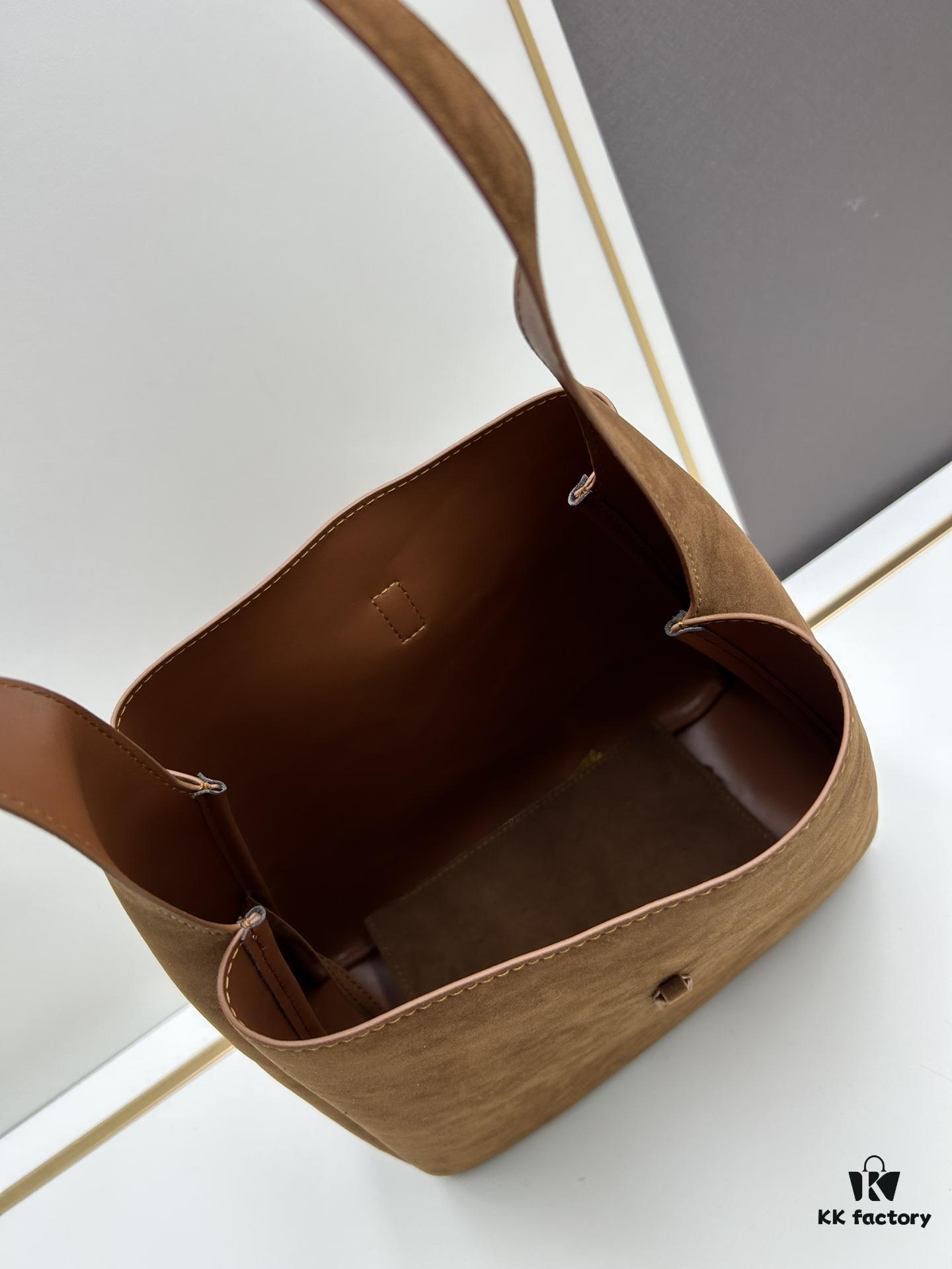 6930d0366e68136f4d9b0b1b Large-sized New Arrival with Box – This Matte Brown-Gold Oversized Bag Exudes Autumn-Winter Charm and Is Simply Irresistible!