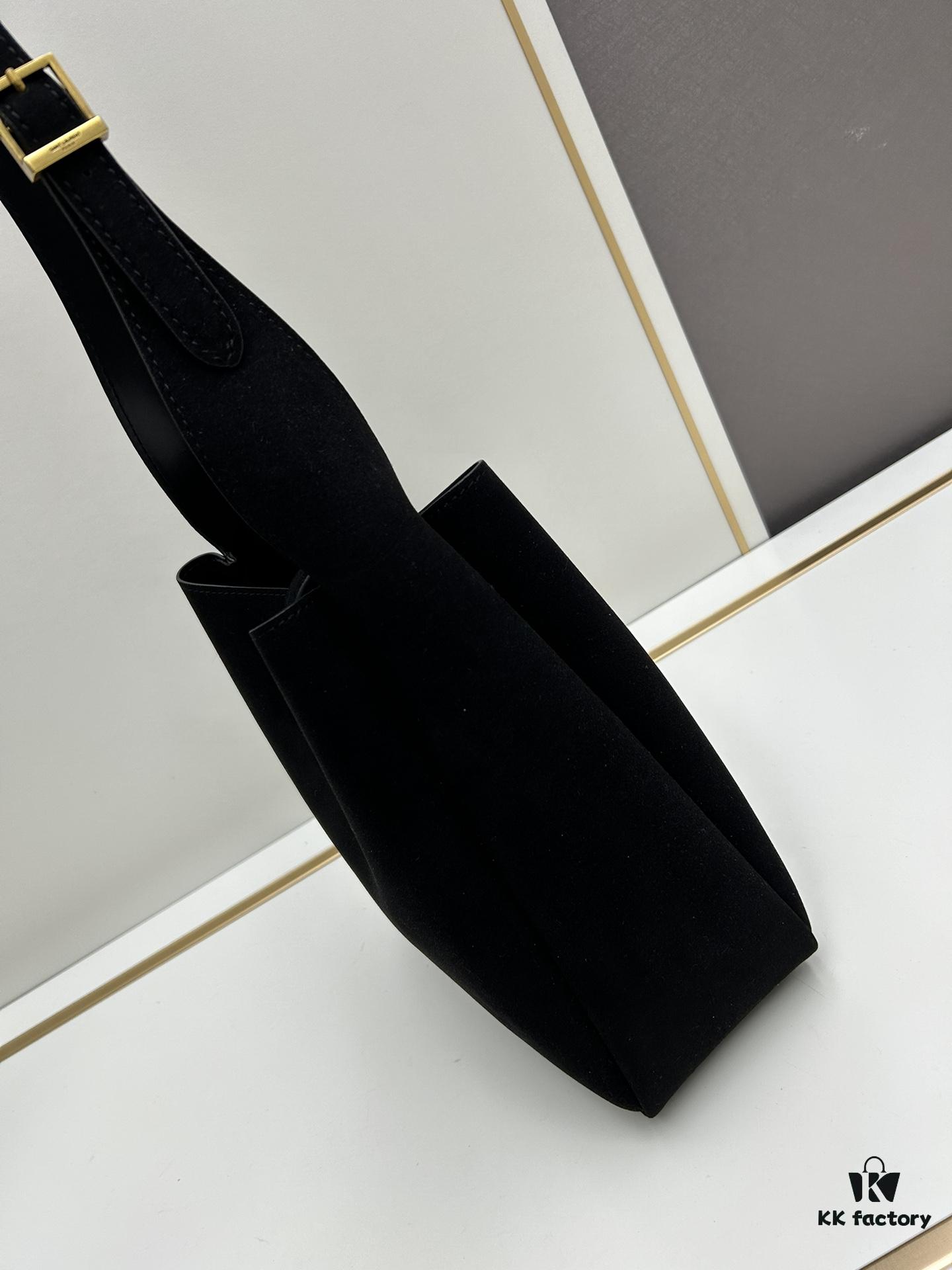 6930d03d6e68136f4d9b0b22 Small-sized New Arrival with Box – Exquisitely Beautiful Brown Gold Matte Shoulder Bag Perfect for Autumn and Winter