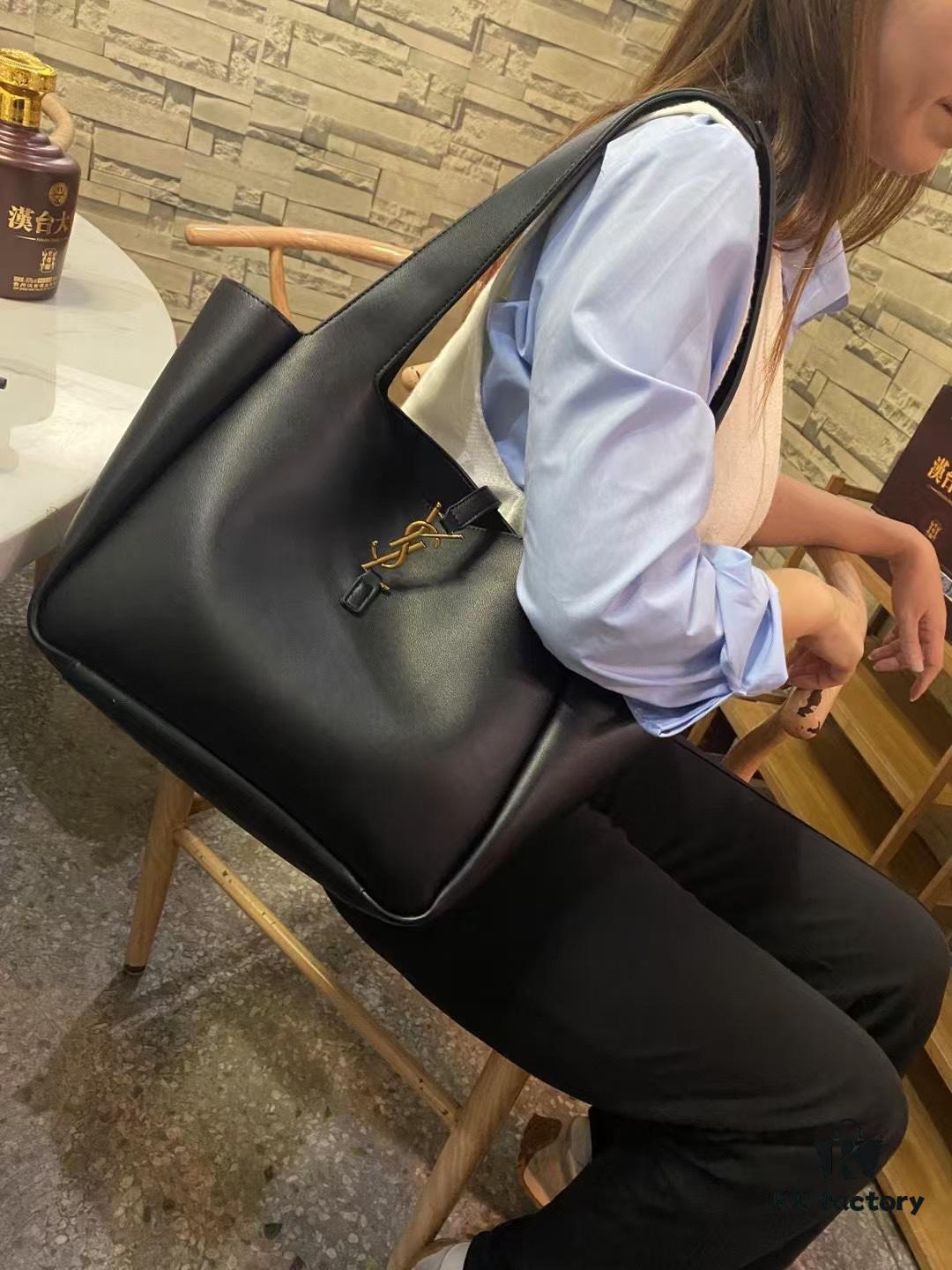 6930d0656e68136f4d9b0b59 Saint Laurent YSL Hobo Shoulder Bag