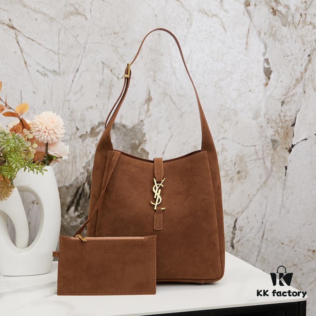 6930d08d6e68136f4d9b0b93 Small-sized New Arrival with Box – Exquisitely Beautiful Brown and Gold Matte Bag, Perfect for Autumn and Winter
