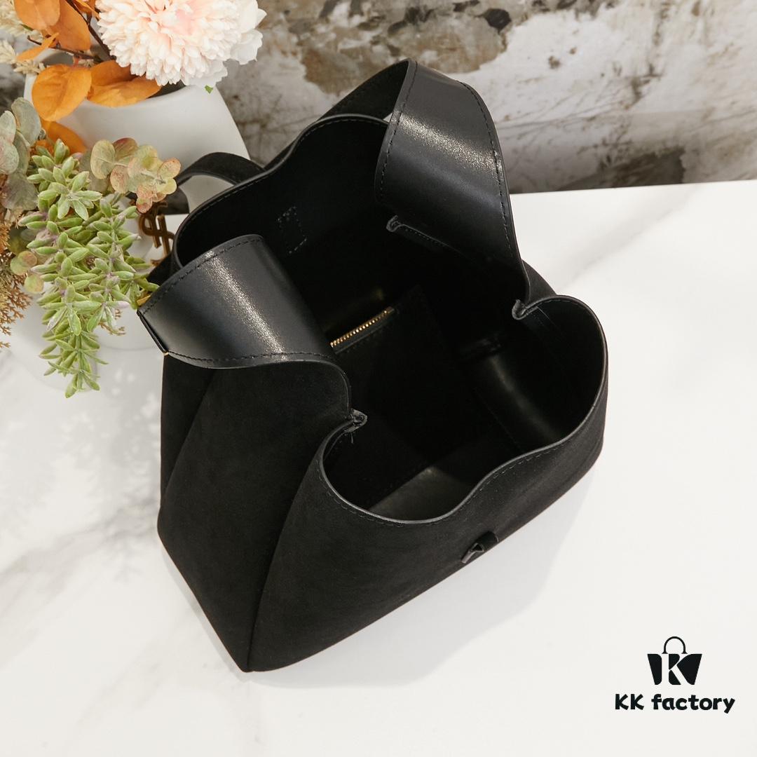 6930d0966e68136f4d9b0ba2 Small-sized New Arrival with Box – Exquisitely Beautiful Brown and Gold Matte Large Bag Perfect for Autumn and Winter