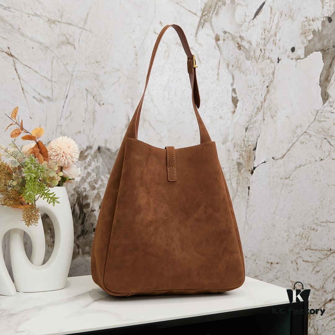 6930d0986e68136f4d9b0ba5 Large-sized New Arrival with Box – A Beautiful Brown-Gold Matte Bag Perfect for Autumn and Winter