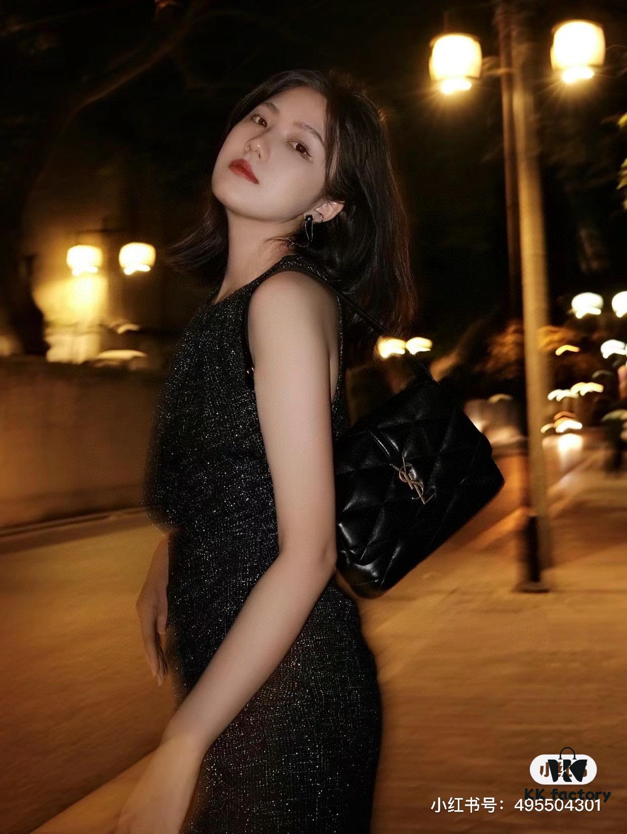 6930d2886e68136f4d9b0eb9 New Arrival with Box 💰 See How Beautiful the YSL Trapezoid Shoulder Bag Looks from Rosé's Back View!