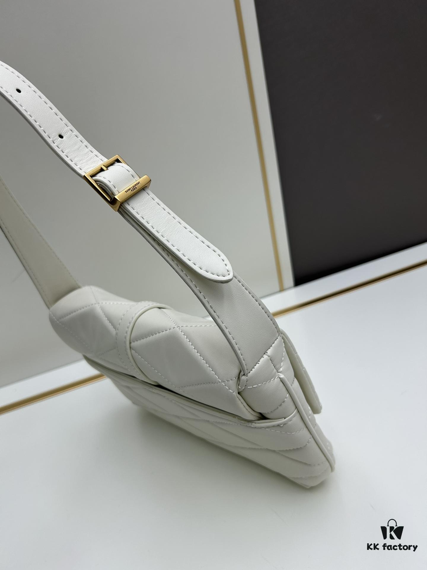 6930d2916e68136f4d9b0ec2 New Arrival with Box 💰 From Rosé's Back View, See How Beautiful the YSL Trapezoid Shoulder Bag Is! ||| Gold Logo + Diamond Quilting Trapezoidal Silhouette