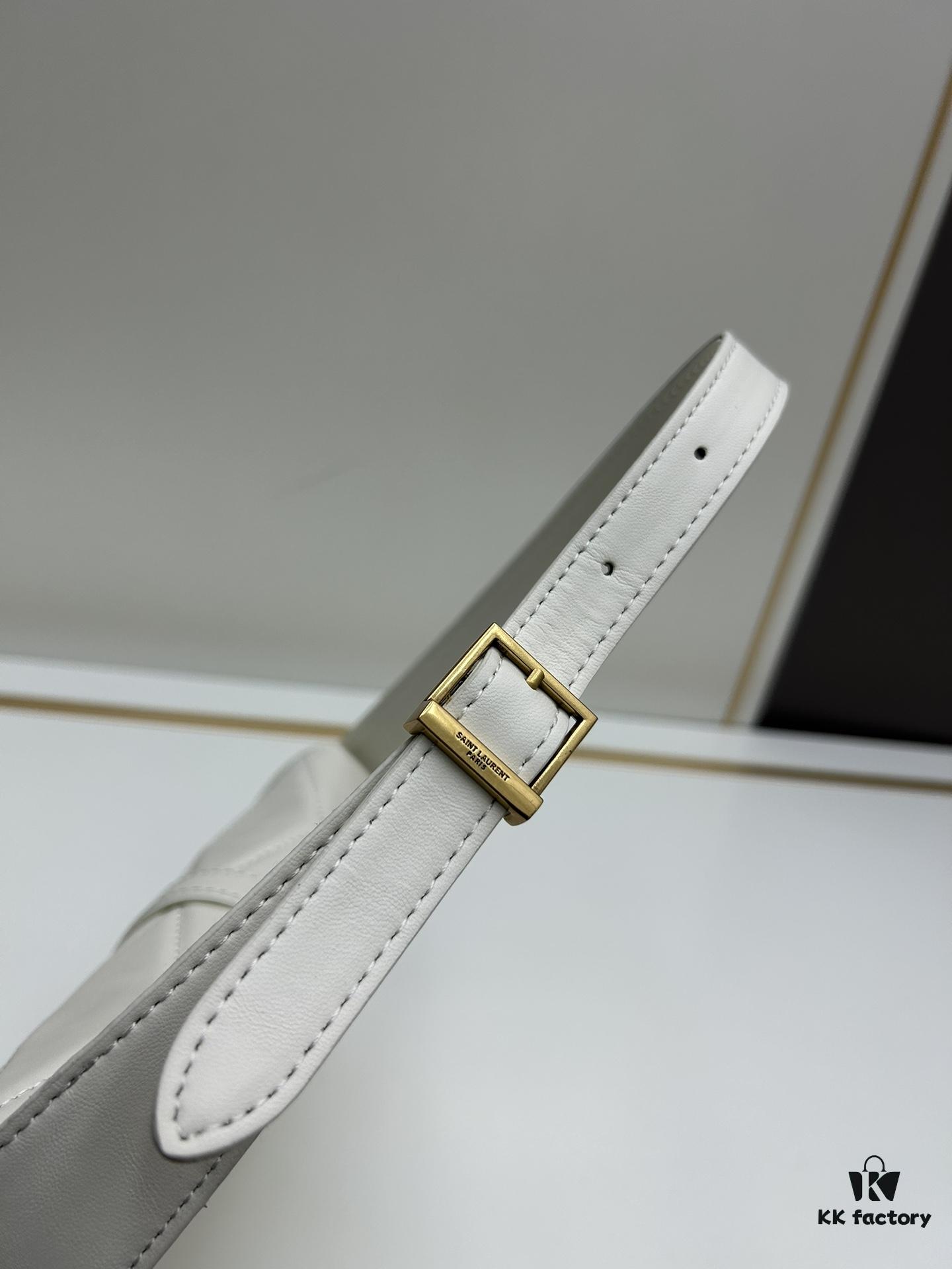 6930d2926e68136f4d9b0ec4 New Arrival with Box 💰 From Rosé's Back View, See How Beautiful the YSL Trapezoid Shoulder Bag Is! ||| Gold Logo + Diamond Quilting Trapezoidal Silhouette
